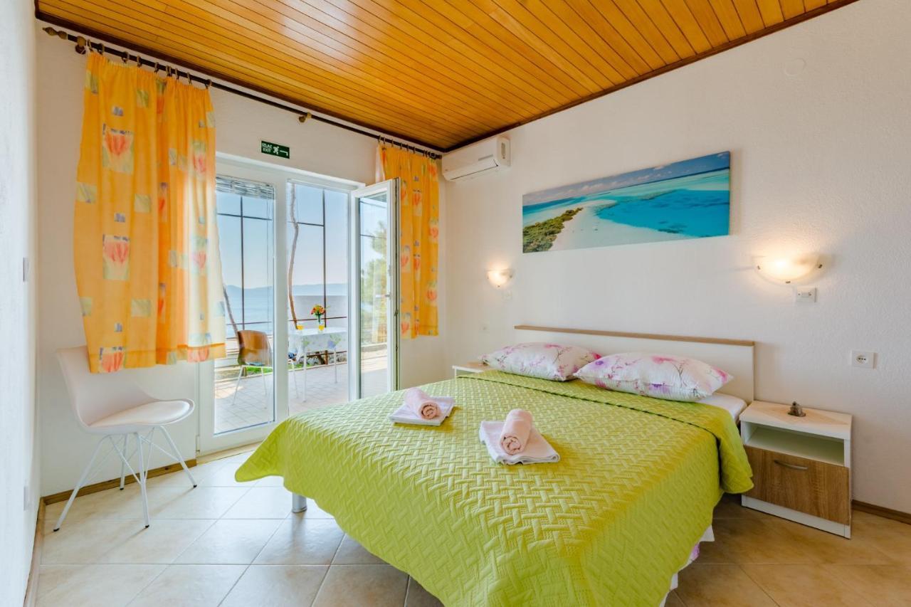 Rooms Sani Brela Habitación foto