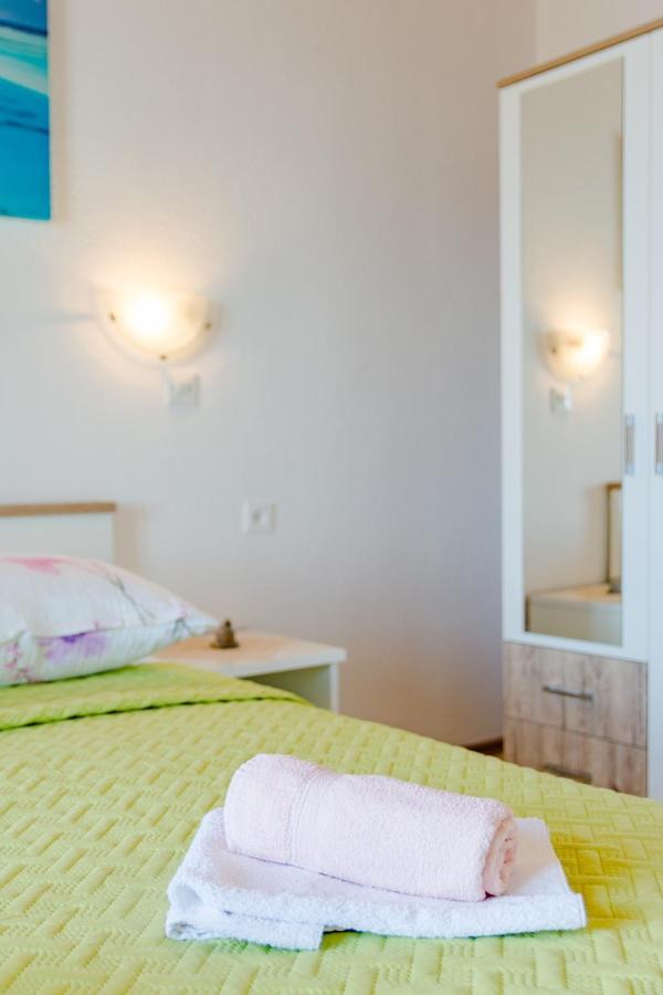 Rooms Sani Brela Habitación foto